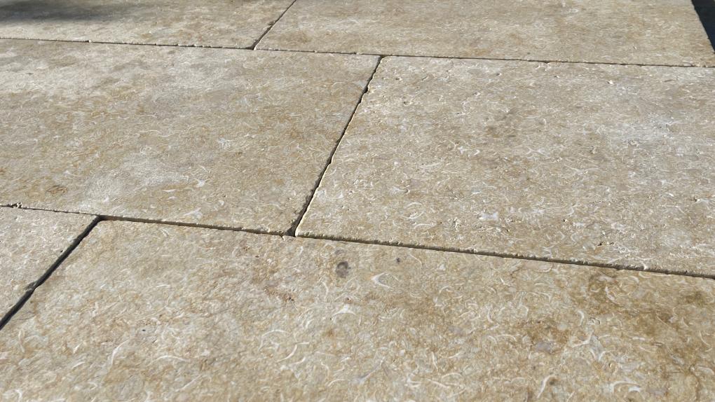 Terrassenplatten Kalkstein "CLEOPATRA" (creme-beige-gelb)