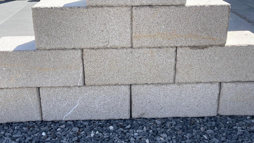 Mauersteine Kalkstein "ORELIA CREMA KLOSTERMAUER" (creme-beige)