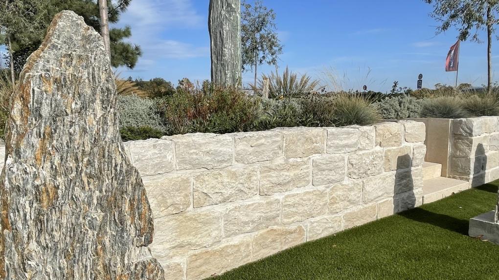 Mauersteine Kalkstein "MEDITERRAN CREMA" (hellbeige-creme-gräulich)