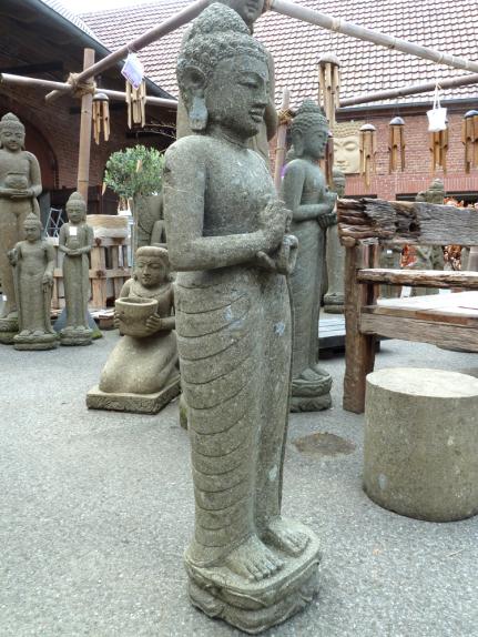 Stehender Buddha, Indien, Naturstein (Basanit) Steinmetzarbeit, Höhe 120cm