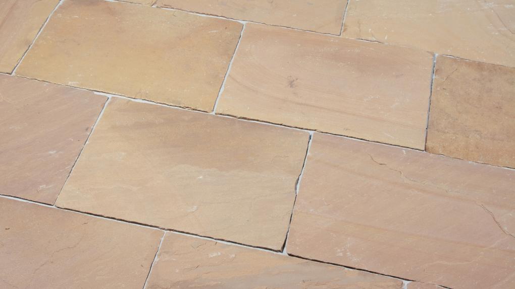 Terrassenplatten Sandstein "MANDALA" spaltrau