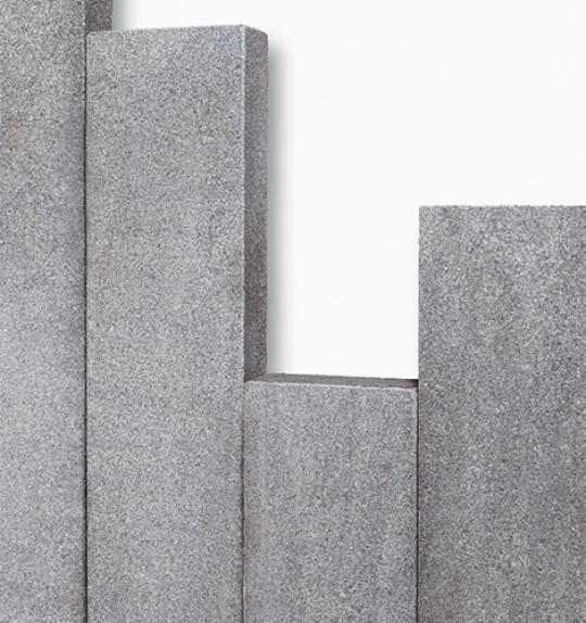 Palisaden Granit "GALANT ELEGANCE" (anthrazit) -geflammt-