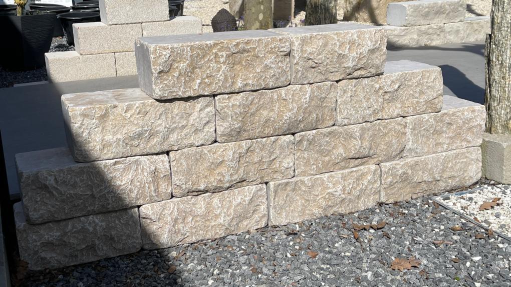 Mauersteine Kalkstein "ORELIA CREMA SCHLOSSMAUER" (creme-beige)
