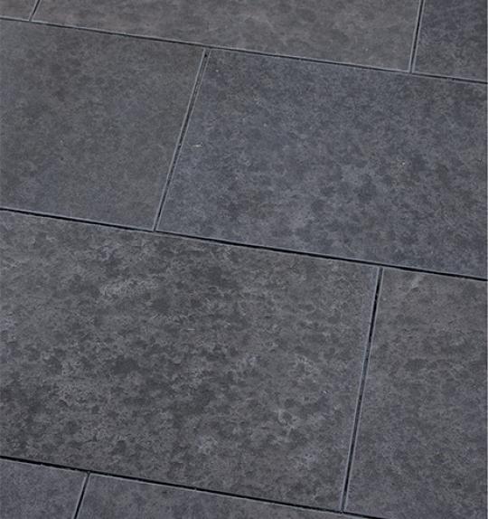 Terrassenplatten Basalt "SANDOKAN ELEGANCE" (anthrazit-schwarz)