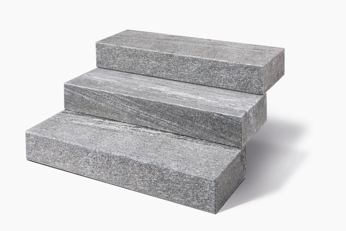 Blockstufen Gneis "BIANKA" (silbergrau-liniert) -satiniert-