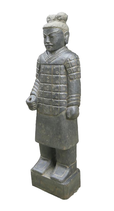 Stehender Krieger, Naturstein, Höhe 175cm