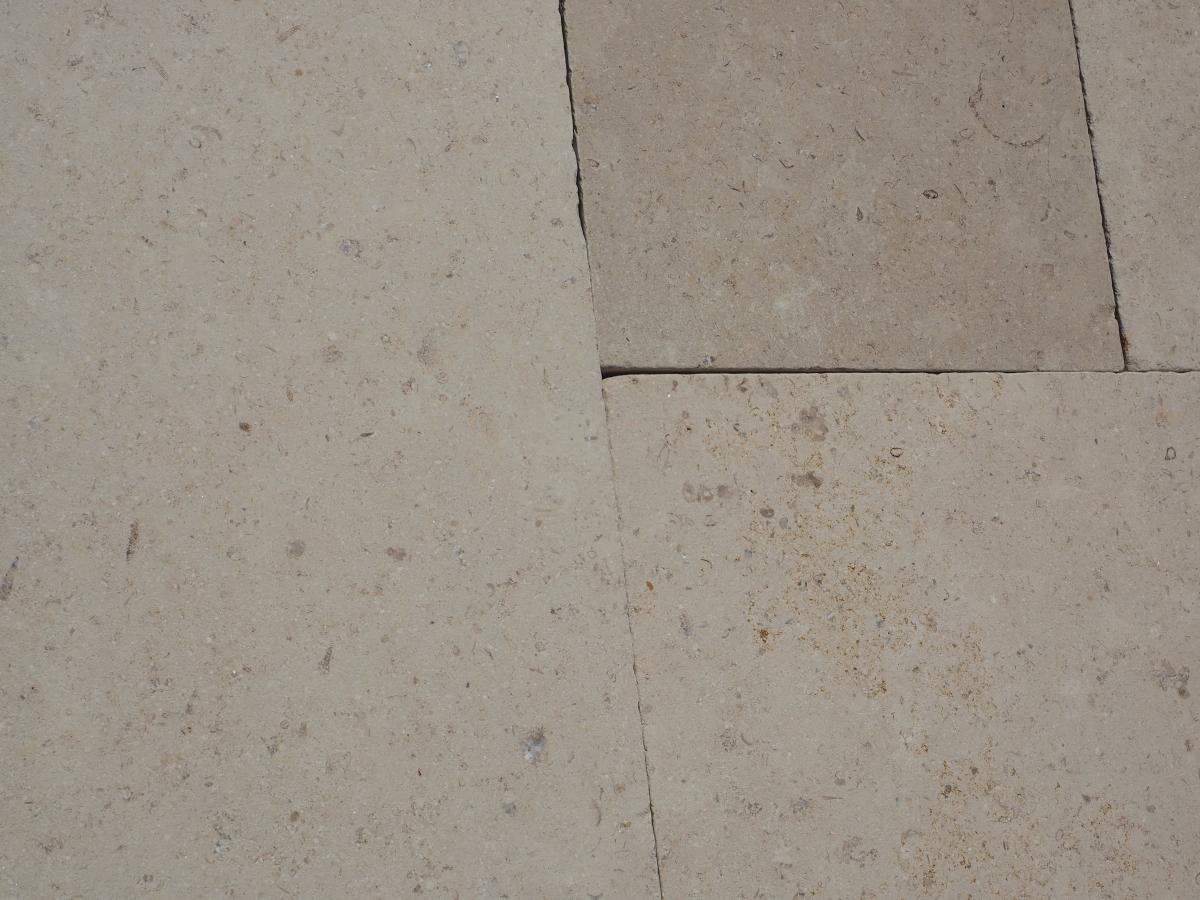 Terrassenplatten Kalkstein "CÄSAR" (creme-beige) -antik-