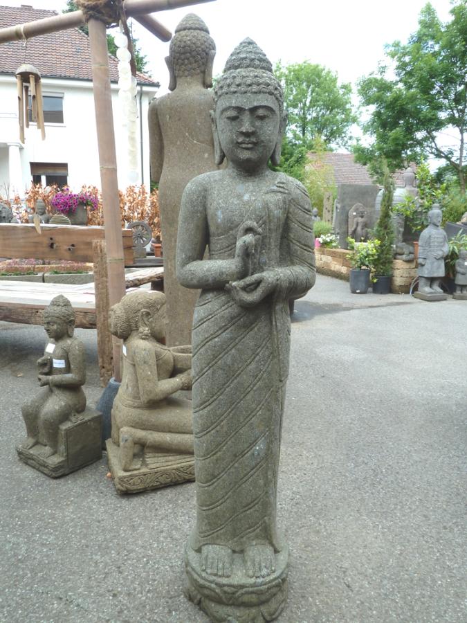 Stehender Buddha, Indien, Naturstein (Basanit) Steinmetzarbeit, Höhe 150cm
