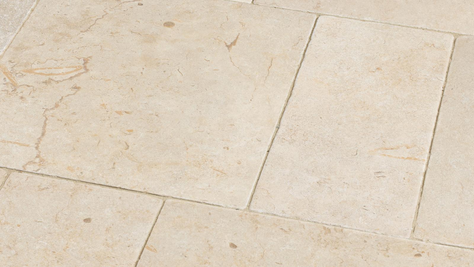 Terrassenplatten Kalkstein "SINDBAD" (gelb-beige) -antik-