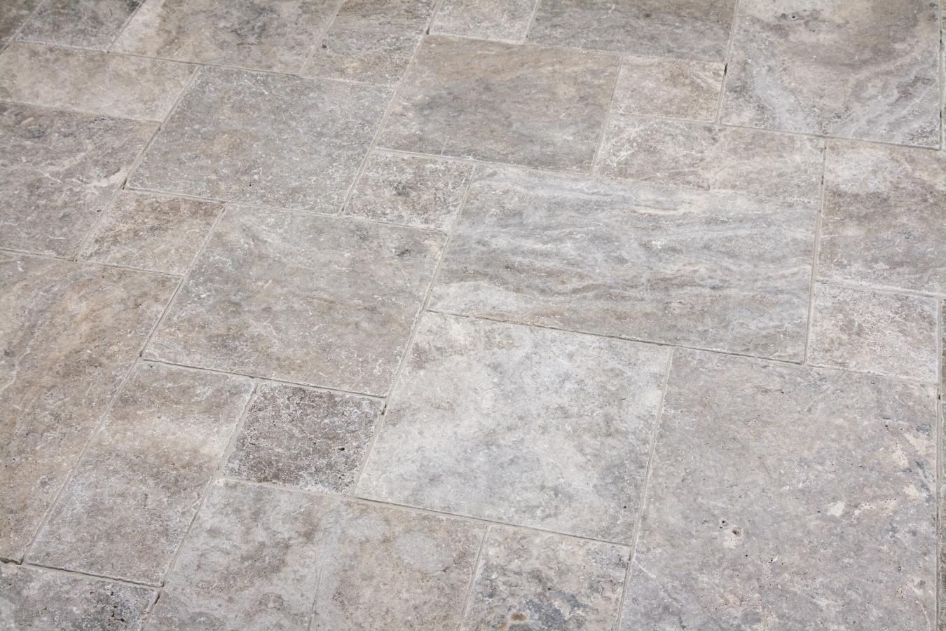 Terrassenplatten Travertin "SILVERATO" (silbergrau) -antik-