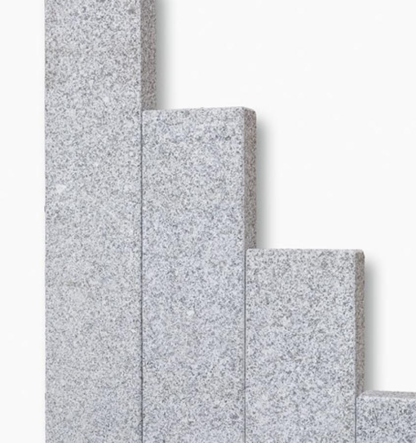 Palisaden Granit "BRISTOL ELEGANCE" (hellgrau) -geflammt-