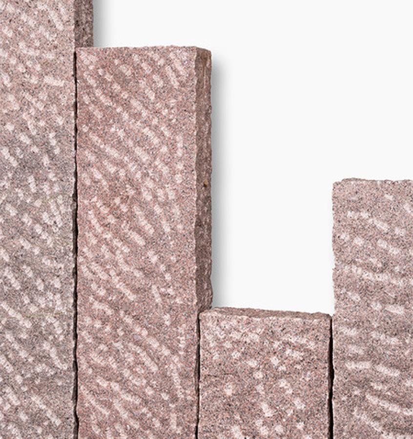 Palisaden Granit "SCARLET RUSTIKA" (rot-grau)