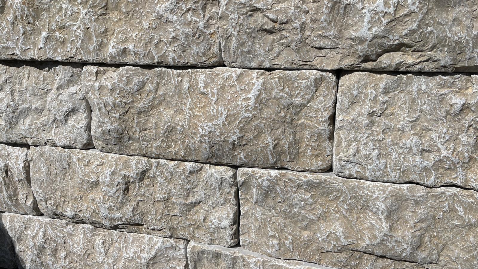 Mauersteine Kalkstein "ORELIA CREMA SCHLOSSMAUER" (creme-beige)
