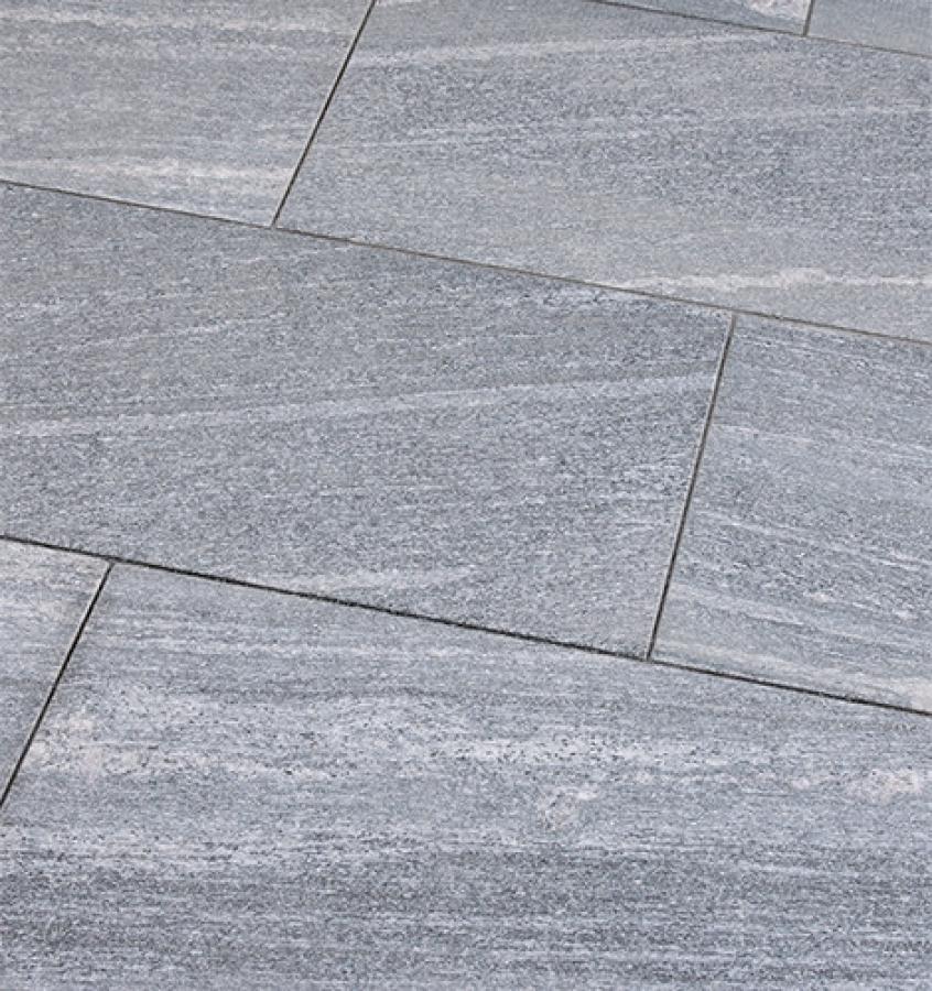 Terrassenplatten Gneis "BIANKA" (silbergrau-liniert)