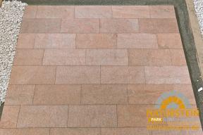 Preview: Terrassenplatten Gneis "MIRA" (rot, gewolkt) -satiniert-