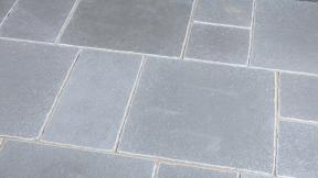 Preview: Terrassenplatten Kalkstein "MADRAS BLUE CLASSIC" (grau-blau)
