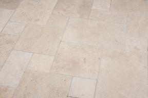 Preview: Terrassenplatten Travertin "VANILLA" (creme-beige) -antik-