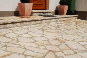 Preview: Polygonalplatten Kalkstein "Dalmacija" (creme/beige/gelb) ca. 3 cm Stärke