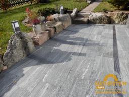 Preview: Terrassenplatten Gneis "BIANKA" (silbergrau-liniert)